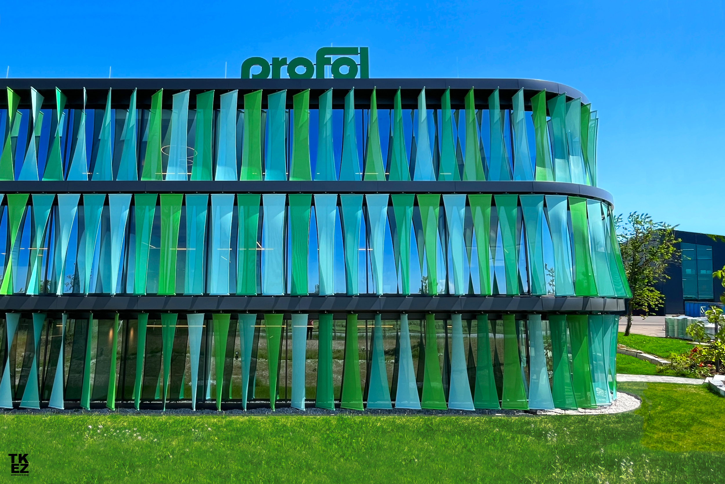 TKEZ Architekten_Profol Innovationszentrum_Lamellenfassade_Corporate Identity_TKEZ